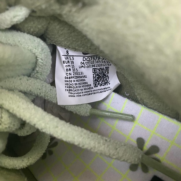 Nike Dunk Low Green Fleece - DQ7579-300 - Picture 16 of 16